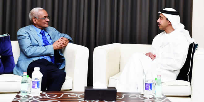 Vishnu Lutchmeenaraidoo et son homologue émirati