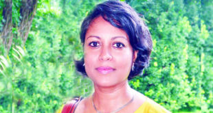 Dr Roshni Mooneeram