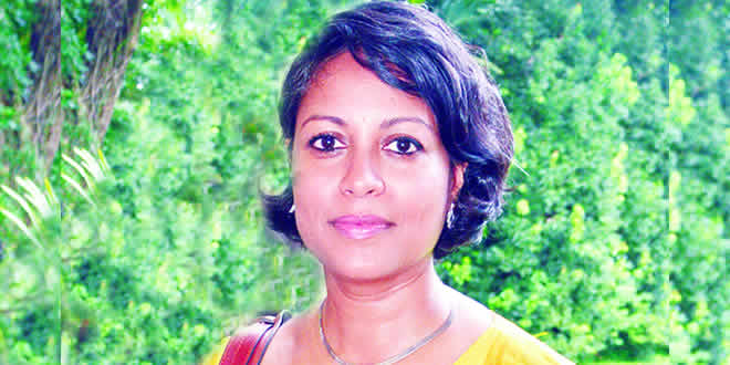 Dr Roshni Mooneeram