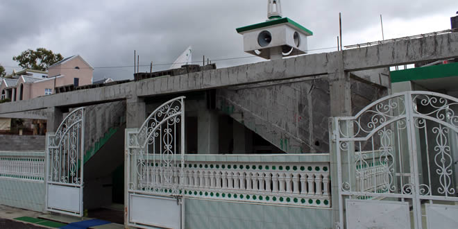 Masjid Noor-E-Momeen