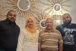 Muzzafar (à dr.) était très attaché à ses parents et à son frère aîné.